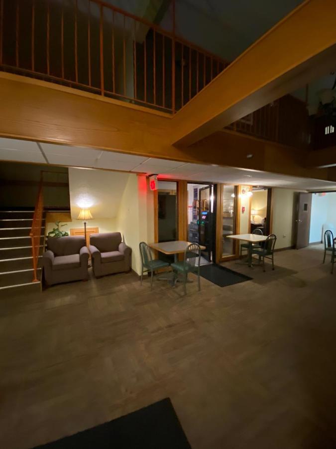 Bison Plains Lodge Moorhead Dış mekan fotoğraf